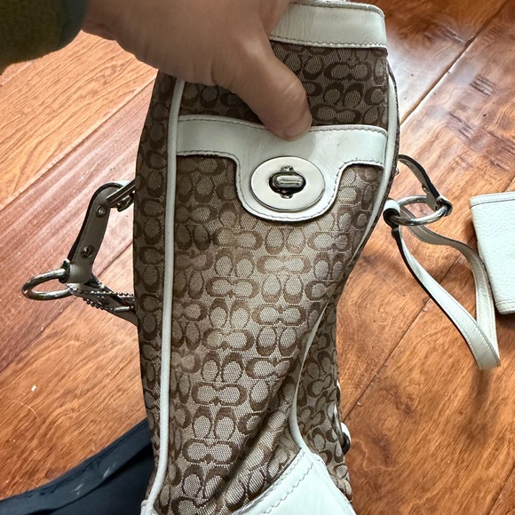 Coach Brown and Cream Signature bag with wallet - Picture 6 of 8